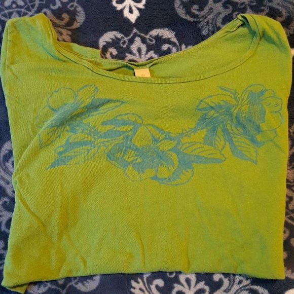 Alternative Apparel Tops - Alternative Earth, Peru made, T shirt.  Womans large